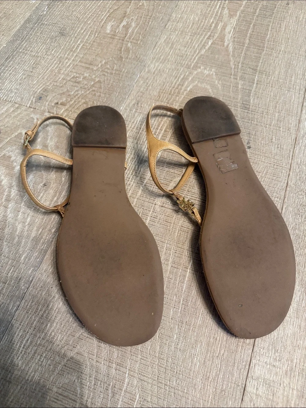 Tory Burch Marion Tan Quilted T-Strap Sandals with Logo Accent